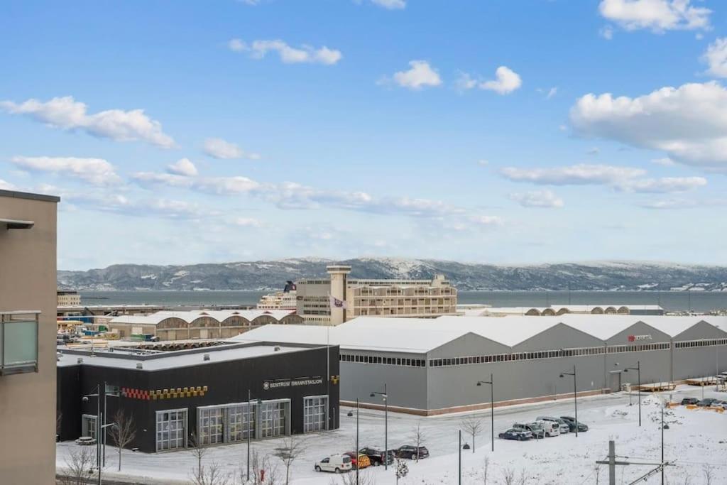 Modern And Central Apartment - Solsiden Trondheim - Up To 6 People ภายนอก รูปภาพ